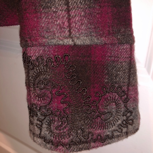 Burgundy and Gray Coat - Picture 6 of 6